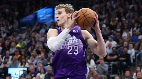 NBA DFS: Top DraftKings, FanDuel daily Fantasy basketball picks on Th.